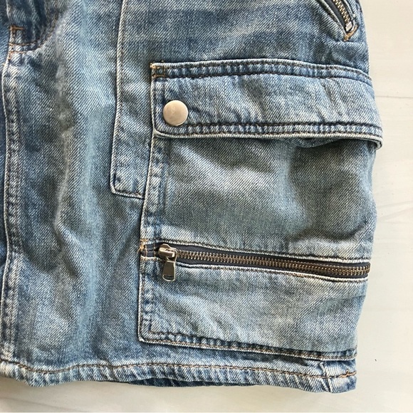 Free People Cargo Avenue Denim Utility Mini Skirt size 29 - Picture 3 of 8